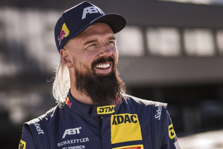 Thiim detona “troços elétricos” da F1 e brinca com Verstappen no GTWC: “Quer carro de verdade”