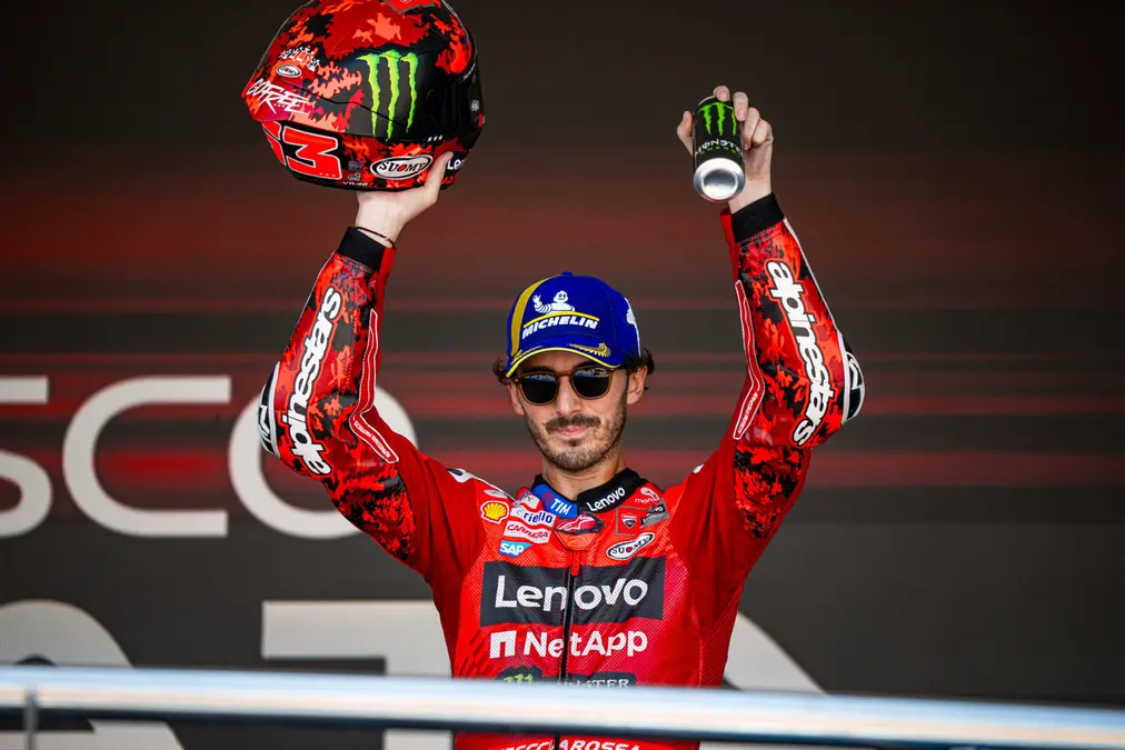 Bagnaia apunta a problemas de frenos en los duelos del GP de España: “Muy difícil”