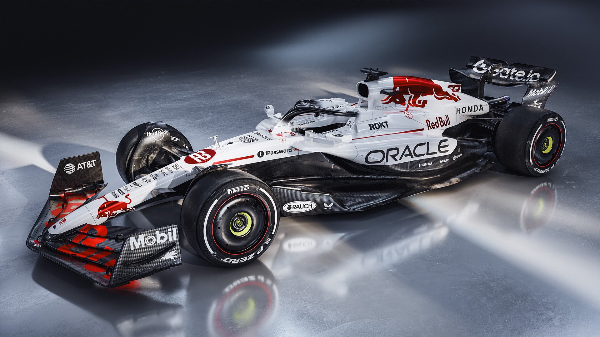 Red Bull revela pintura em branco para GP do Japão em homenagem à 1ª vitória da Honda