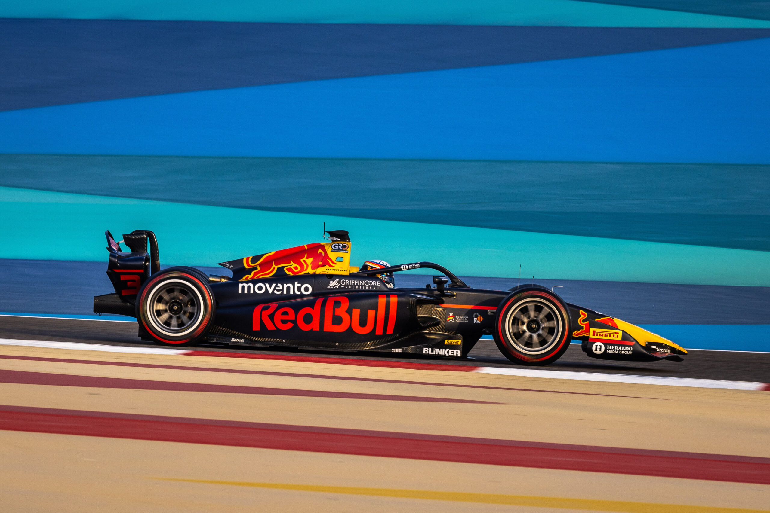 Martí conquista la carrera sprint de Fórmula 2 en Bahréin; Duerksen es 3°