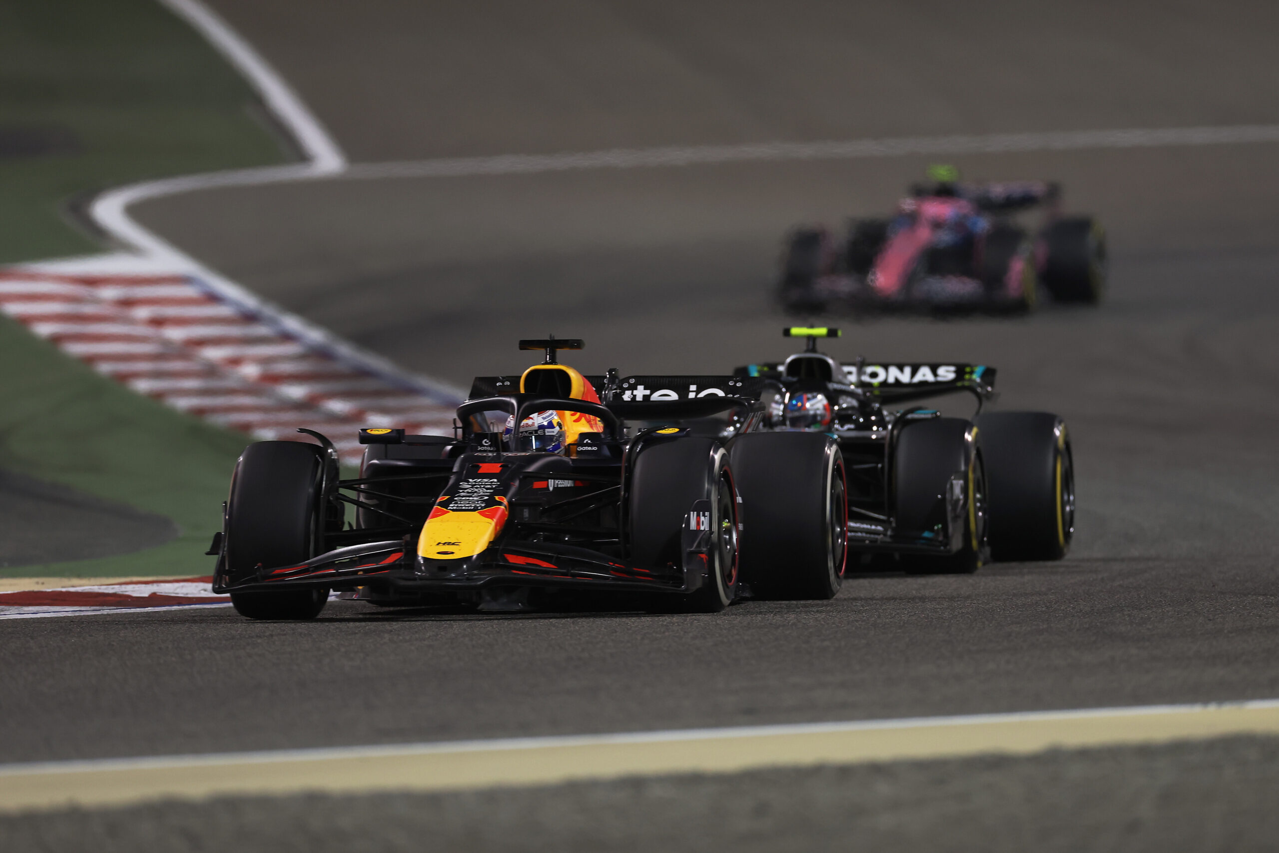 FIA estudia subir velocidad en pitlane para aumentar atractivo táctico y «salvar» F1 2025