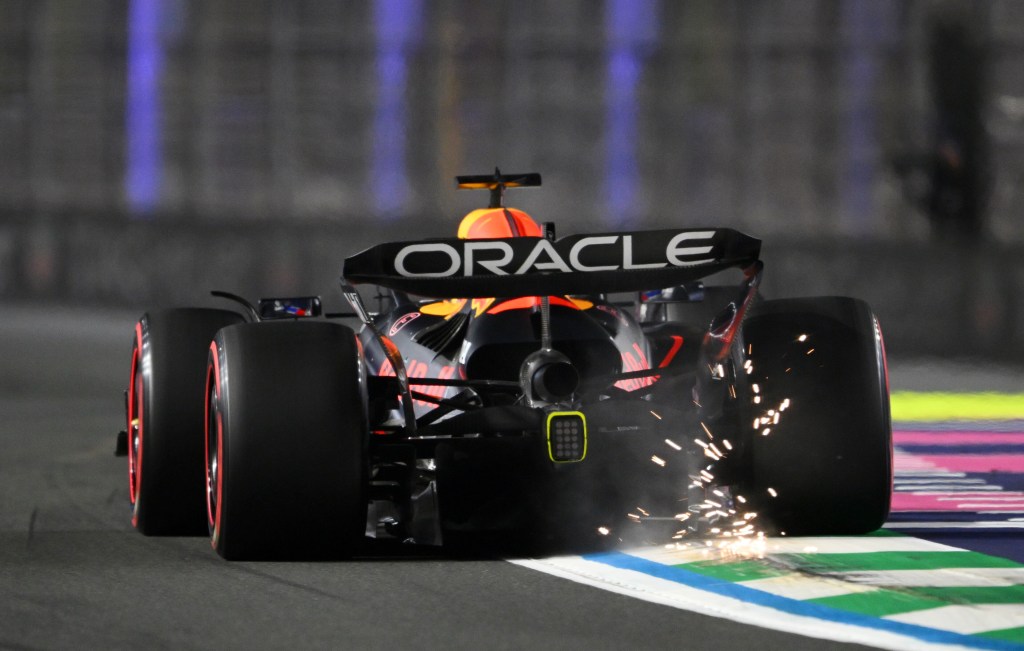 Verstappen supera a Piastri por 0s010 y logra la pole del GP de Arabia Saudita; Norris choca
