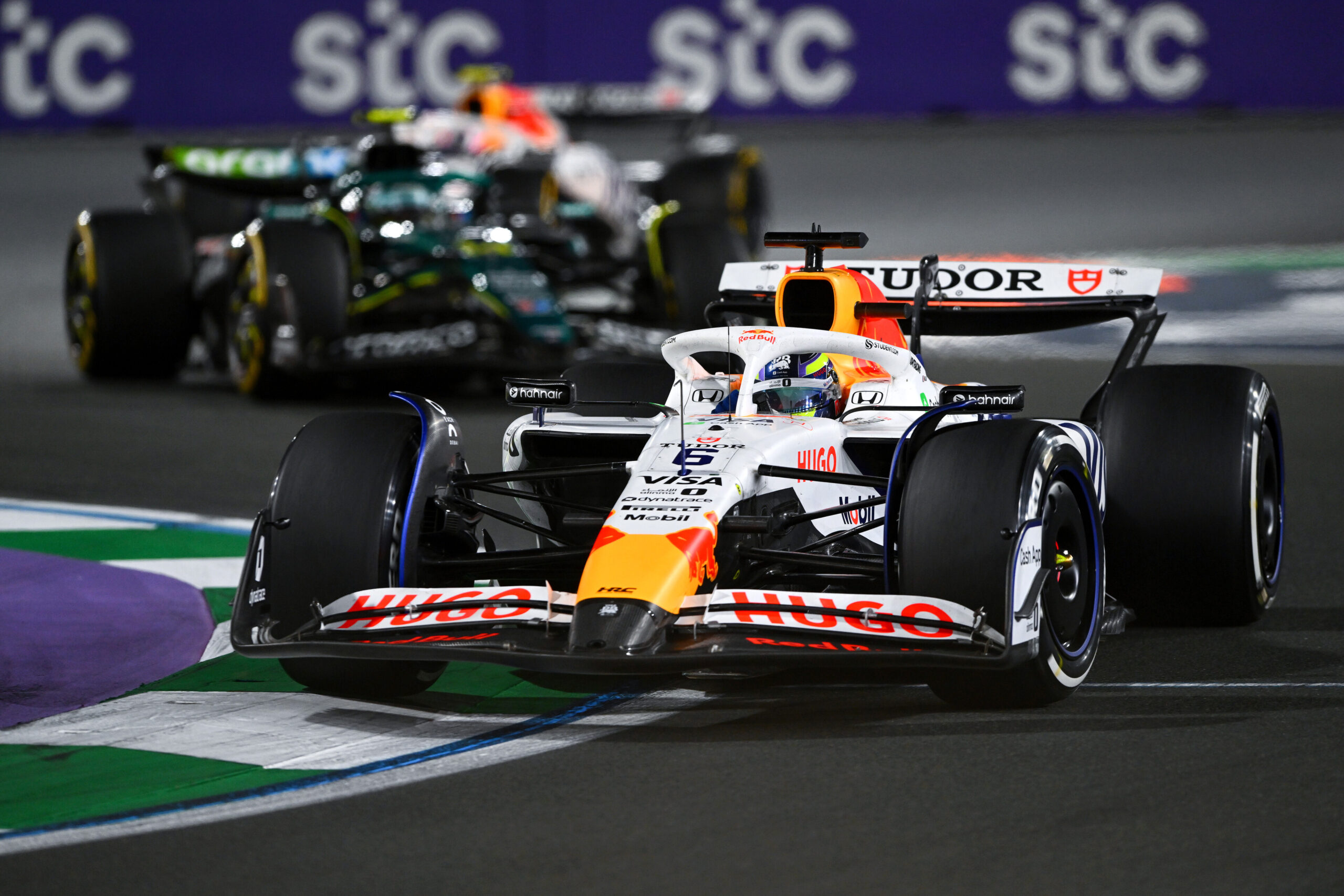 Marko ve a Hadjar como la «revelación» de F1 2025: «Rápido y cometió pocos errores»