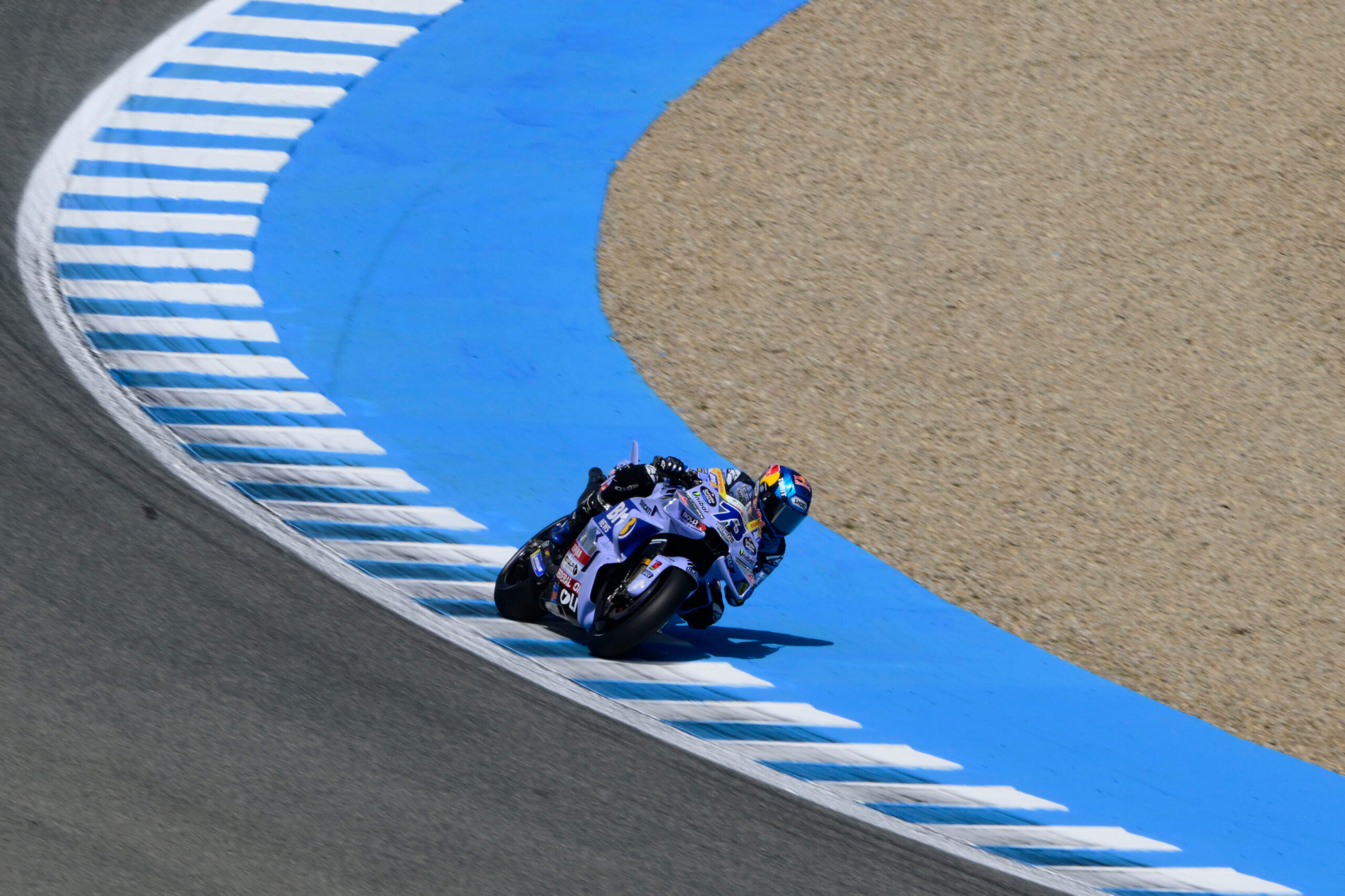 Líder, Álex Márquez se vê “meio passo atrás” em 2025: “Marc ainda é mais forte”