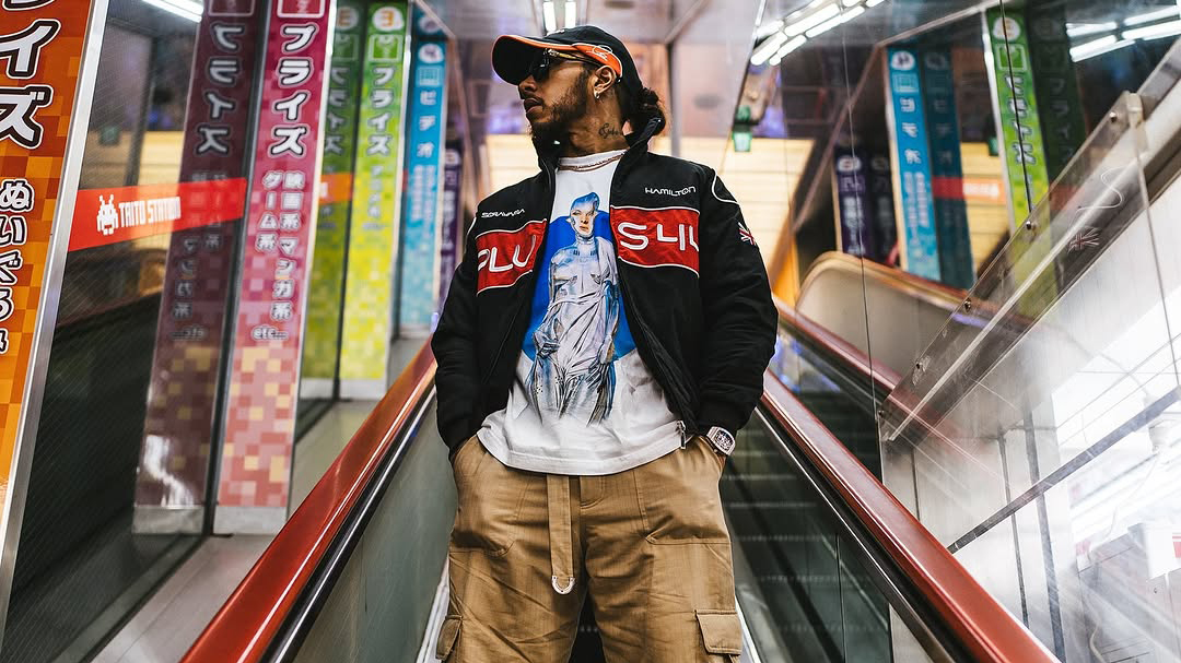 Hamilton aproveita etapa da F1 e lança linha de roupas inspirada na arte japonesa