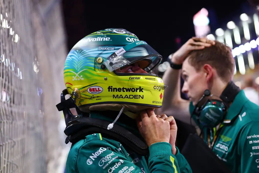 Alonso ve a Aston Martin “sin ideas” y pide cambios ante una “triste situación”