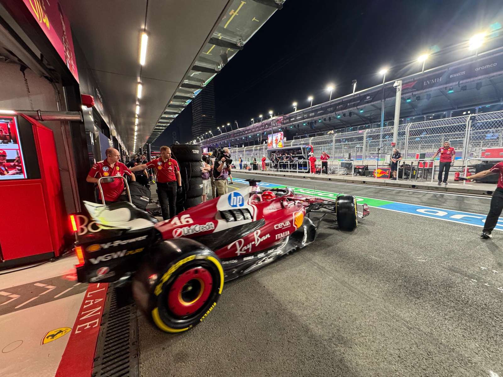 Ferrari vê “potencial” na Arábia Saudita, mas assume dever de “fazer um trabalho melhor”