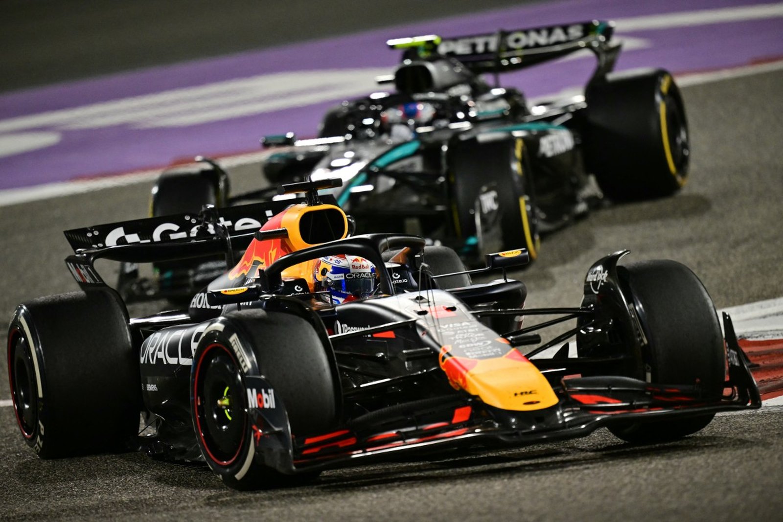 Verstappen diz que “tudo deu errado” no Bahrein e lamenta “ritmo muito ruim”