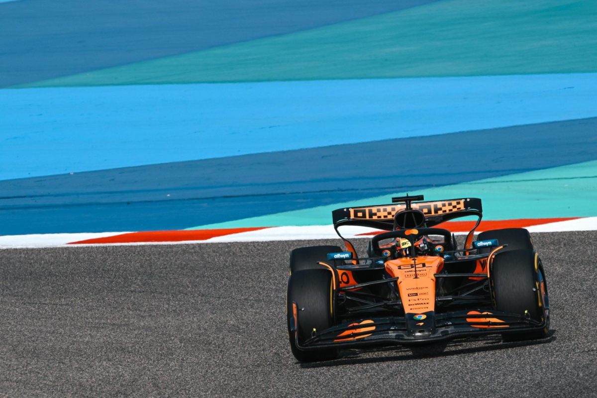 Piastri sobra com McLaren e lidera arrastado TL3 do GP do Bahrein. Bortoleto é 18º