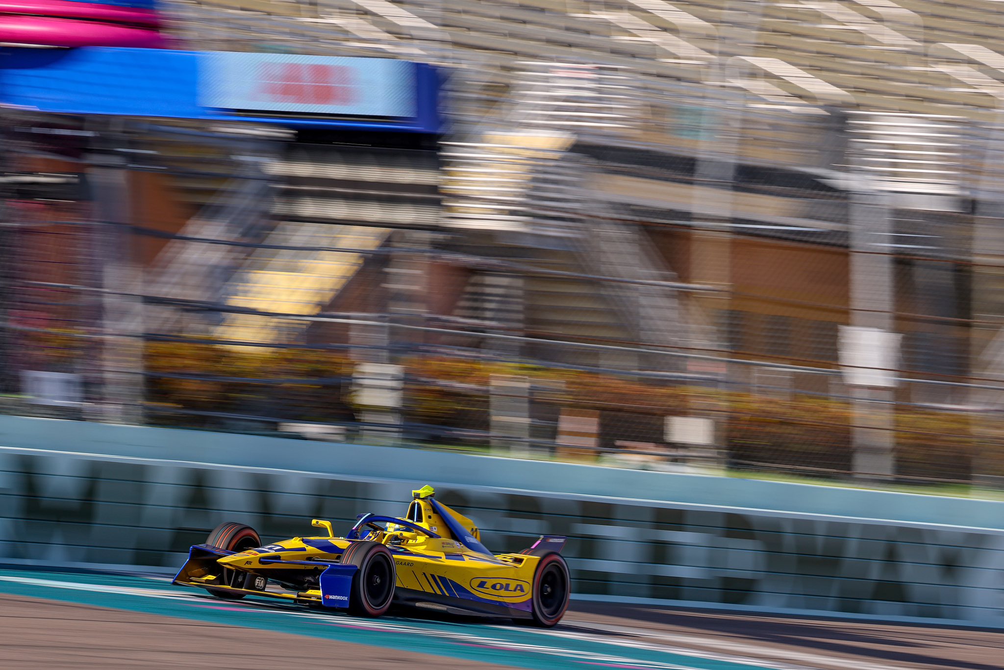 Di Grassi aproveita inferno astral coletivo em Miami e faz história para Lola Yamaha