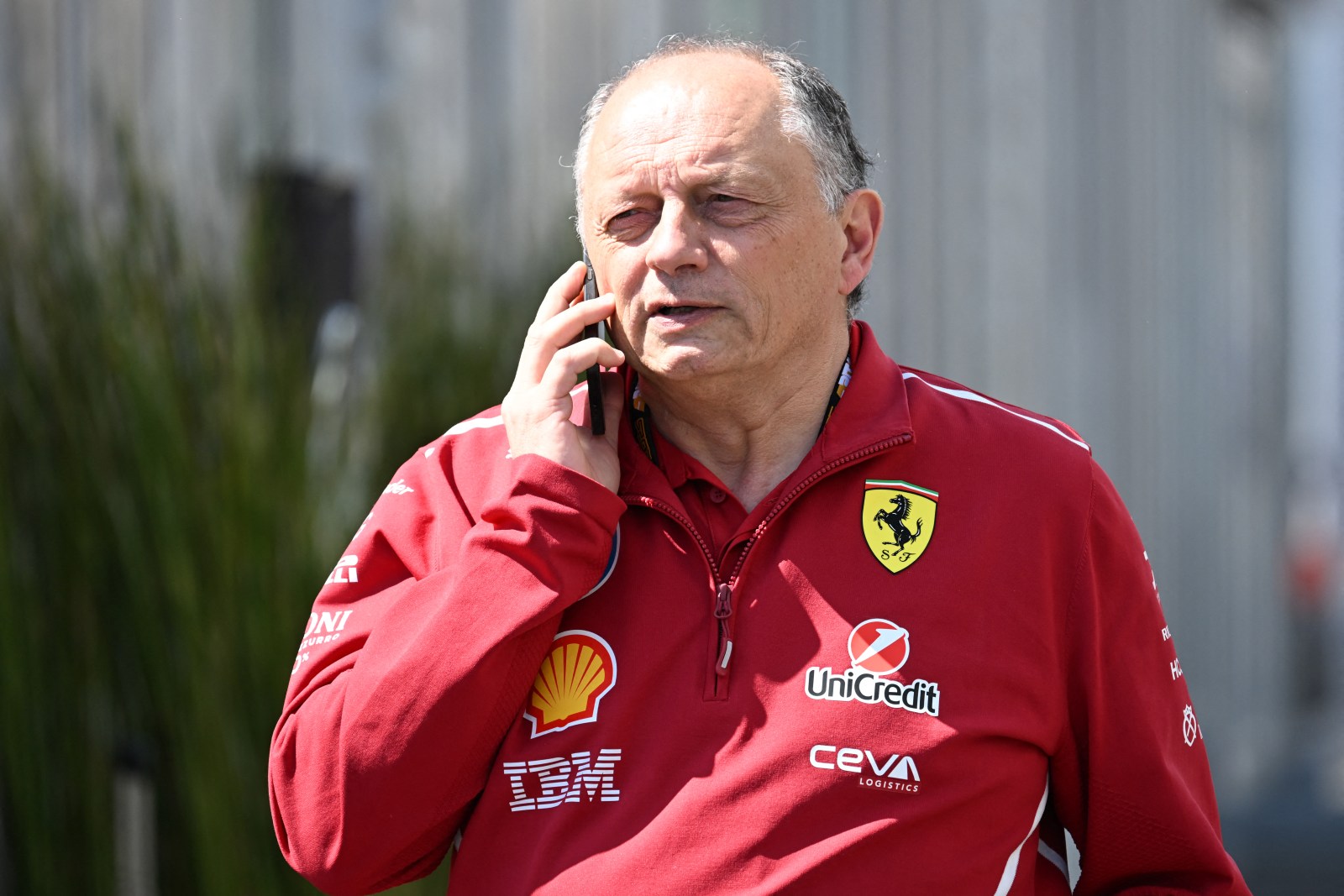 Ferrari cita Mercedes e pede “serenidade e calma” em meio à crise: “Não é fim do mundo”