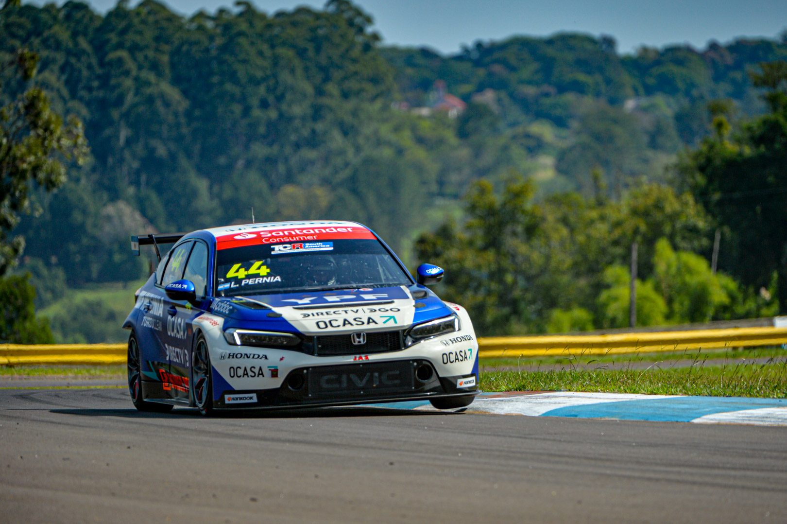 Leonel Pernía lidera TCR South America após etapa em Oberá. Confira classificação