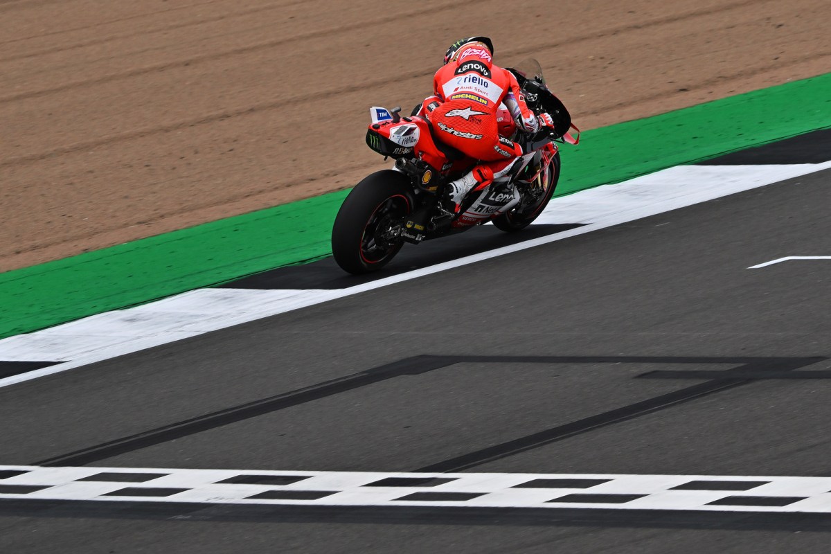 Corrida sprint da MotoGP em Silverstone vai passar hoje? Saiba onde assistir ao vivo