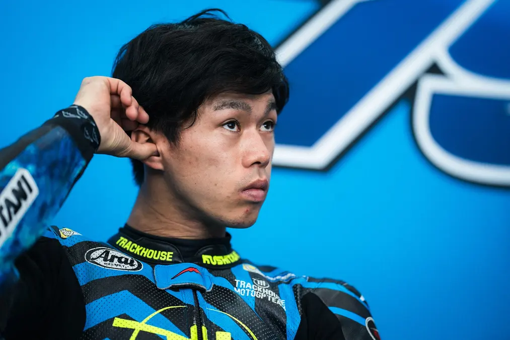 Ogura sufre una lesión en la rodilla derecha y es duda para correr en Silverstone