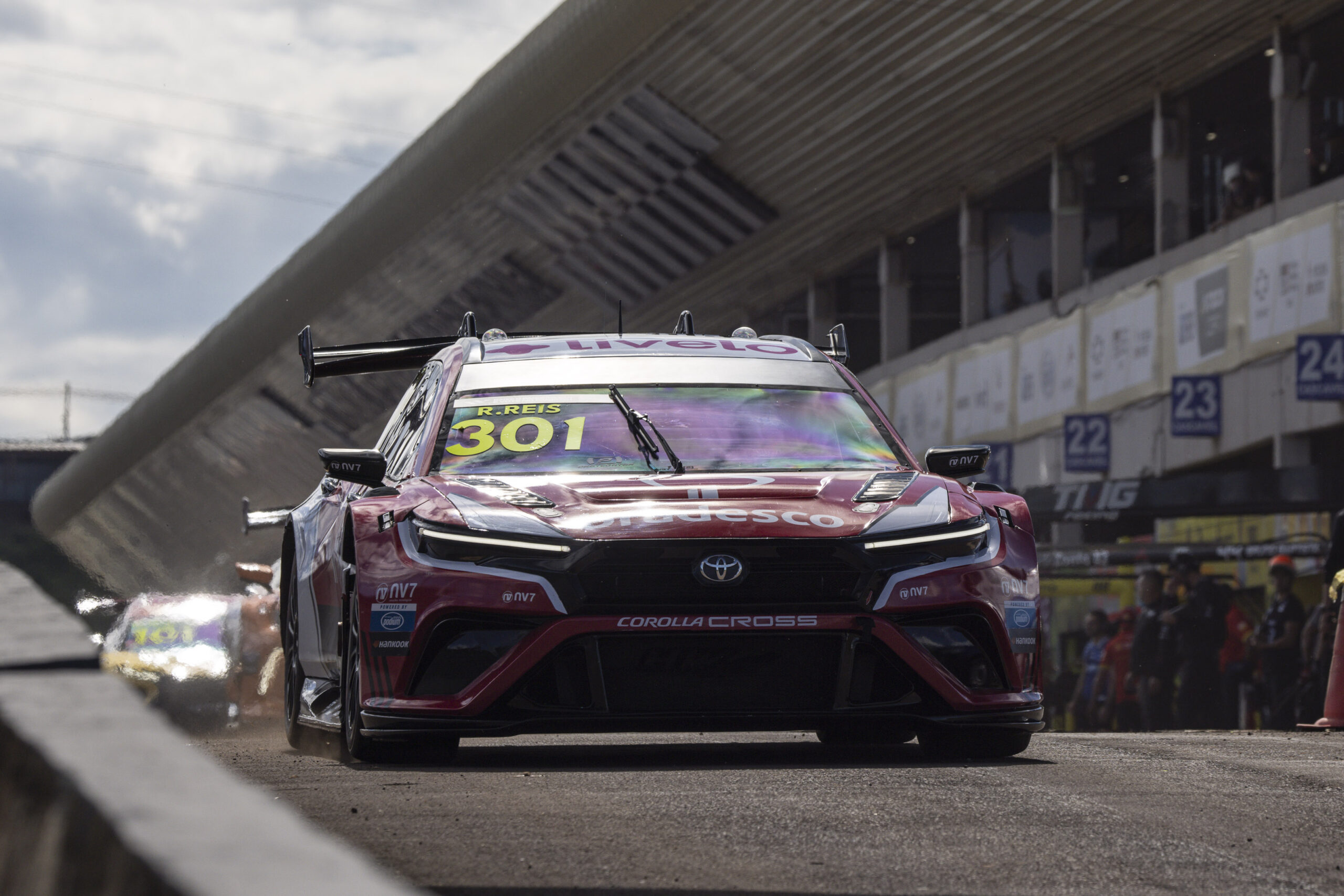 Reis festeja “melhor dia da vida” em Cuiabá com 1º pódio na Stock Car