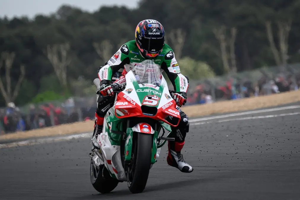 Zarco acierta con la táctica y vence en caótico GP de Francia, Márquez; 2°; Aldeguer, 3°