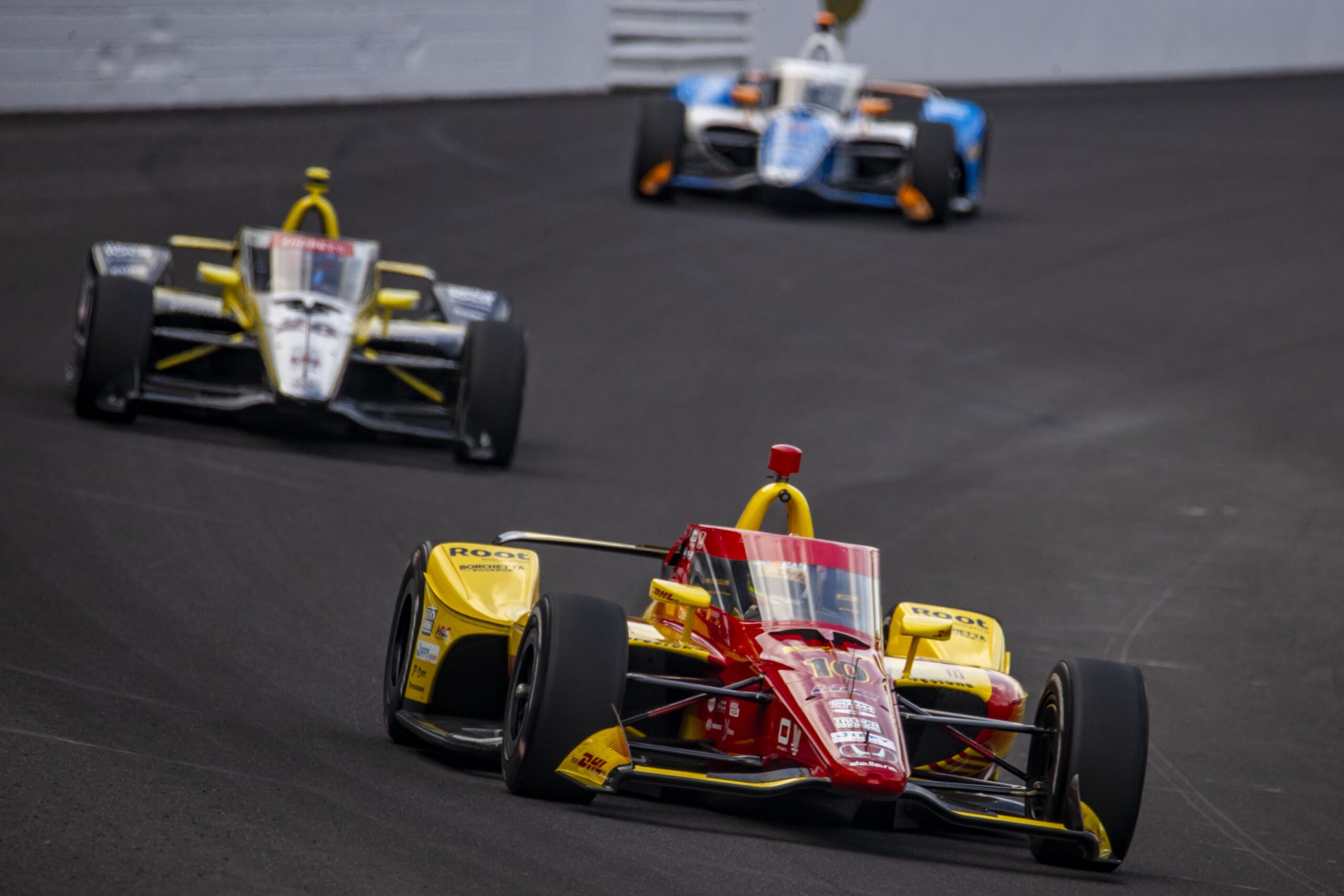 Palou lidera treino livre 8 das 500 Milhas de Indianápolis. Castroneves é 2º