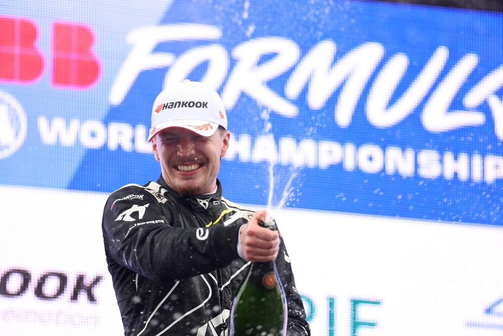 Ticktum celebra 1ª pódio e brinca com prêmio em Tóquio: “Achei que todos me odiavam”