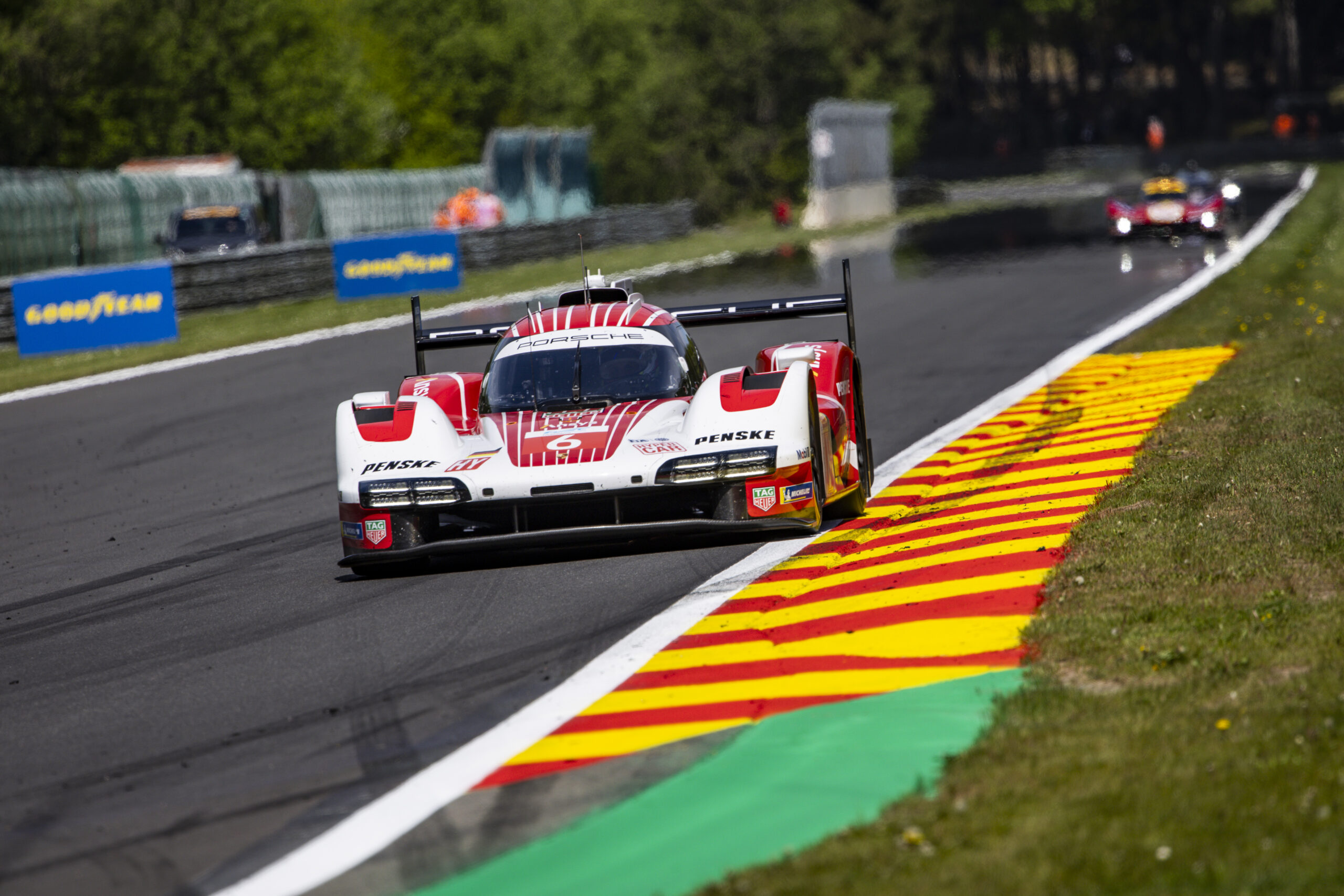 Porsche #6 lidera TL2 das 6H de Spa marcado por acidente de Giovinazzi. Barrichello é 4º