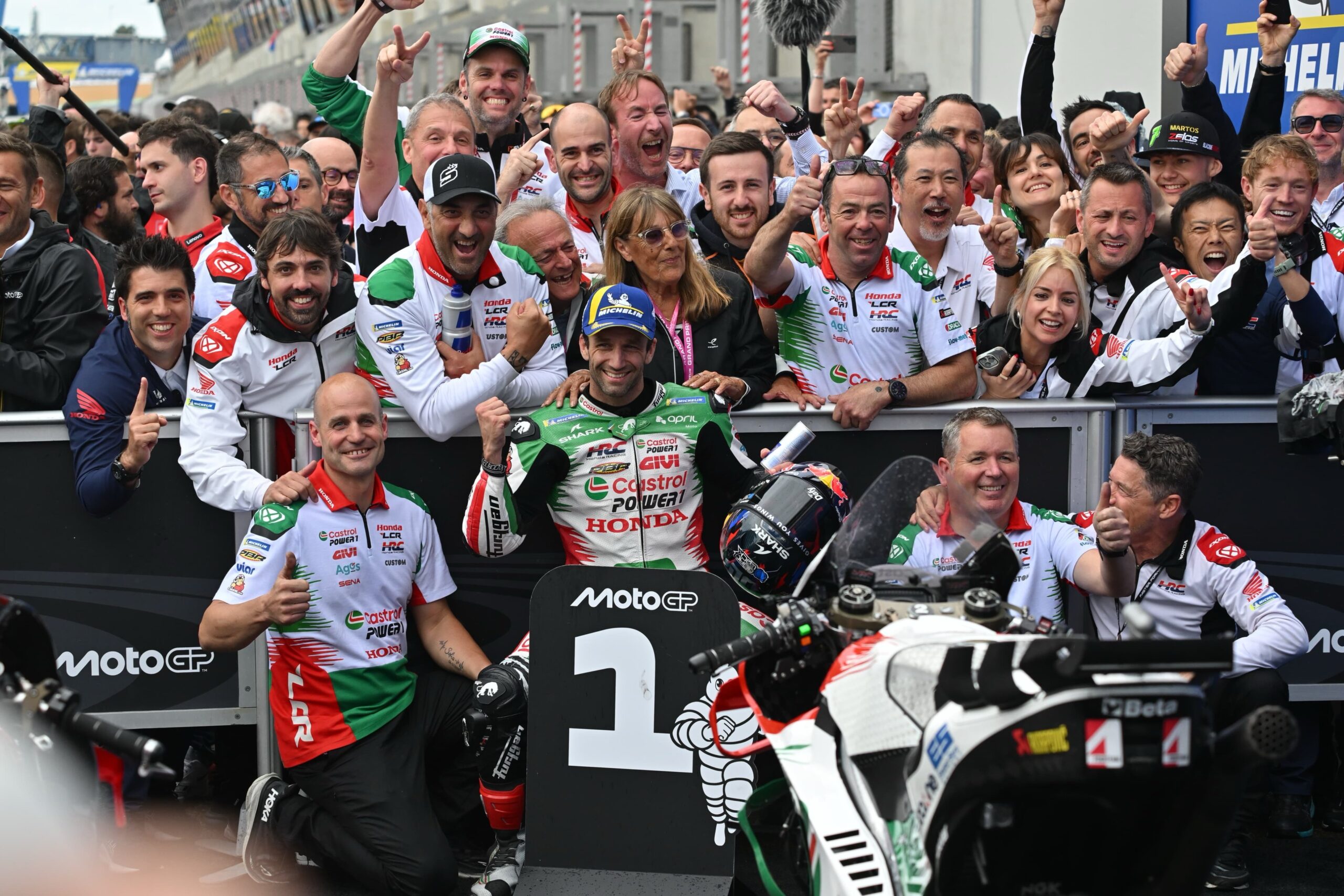 Zarco quebra sequência de vitórias da Ducati e ajuda Honda a manter recorde na MotoGP