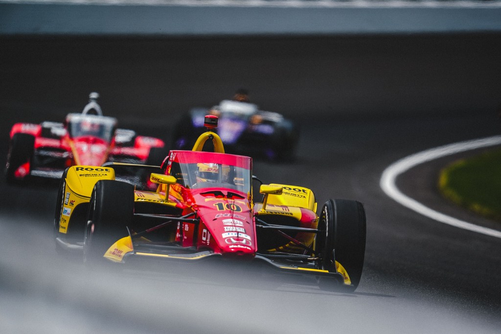 Palou bate a Ericsson, hace historia y gana las 500 Millas de Indianapolis; O’Ward, 4°