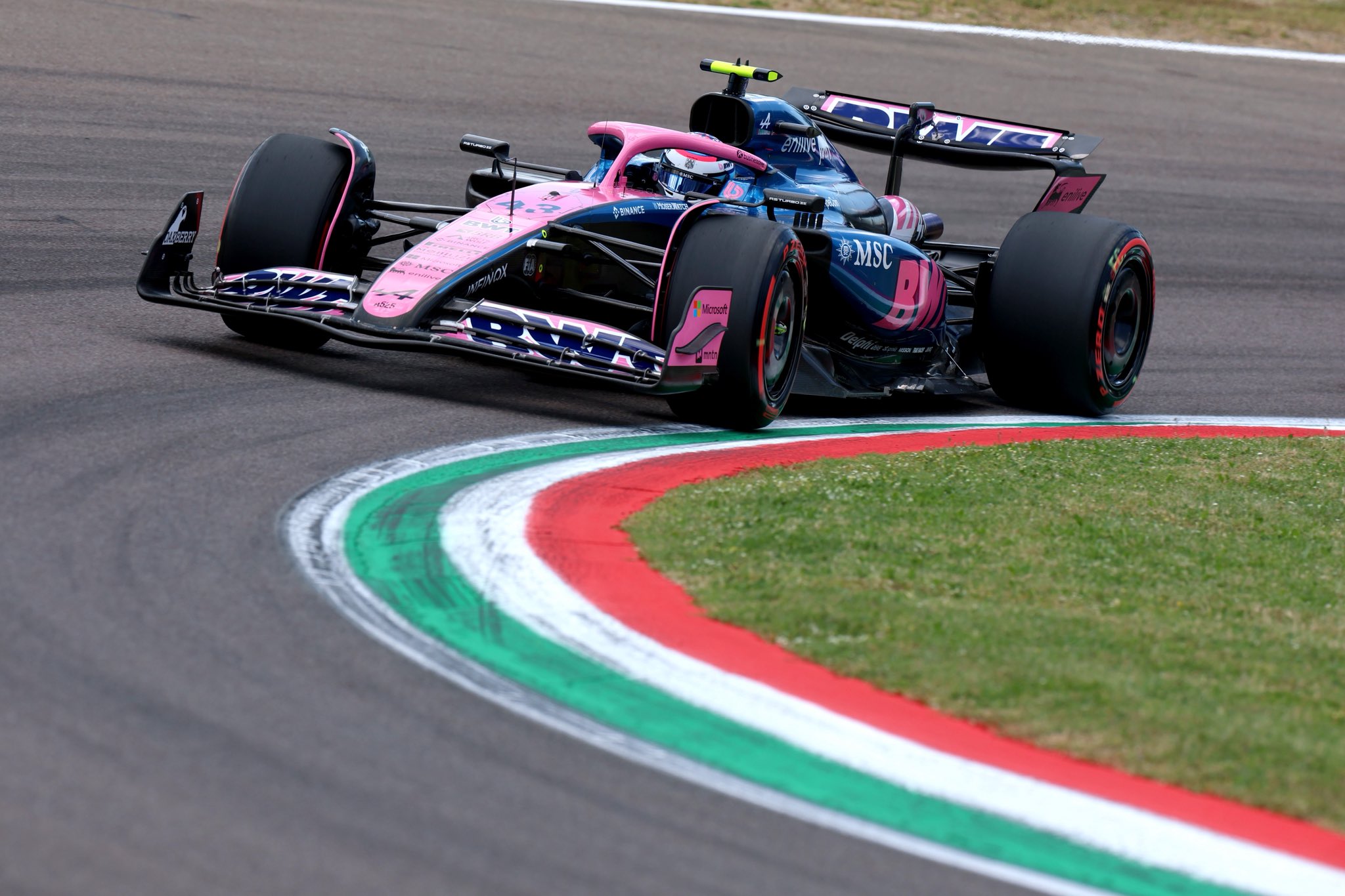 Colapinto cita coche «con potencial» y lamenta choque en Q1 de Imola: «Vamos a remontar»