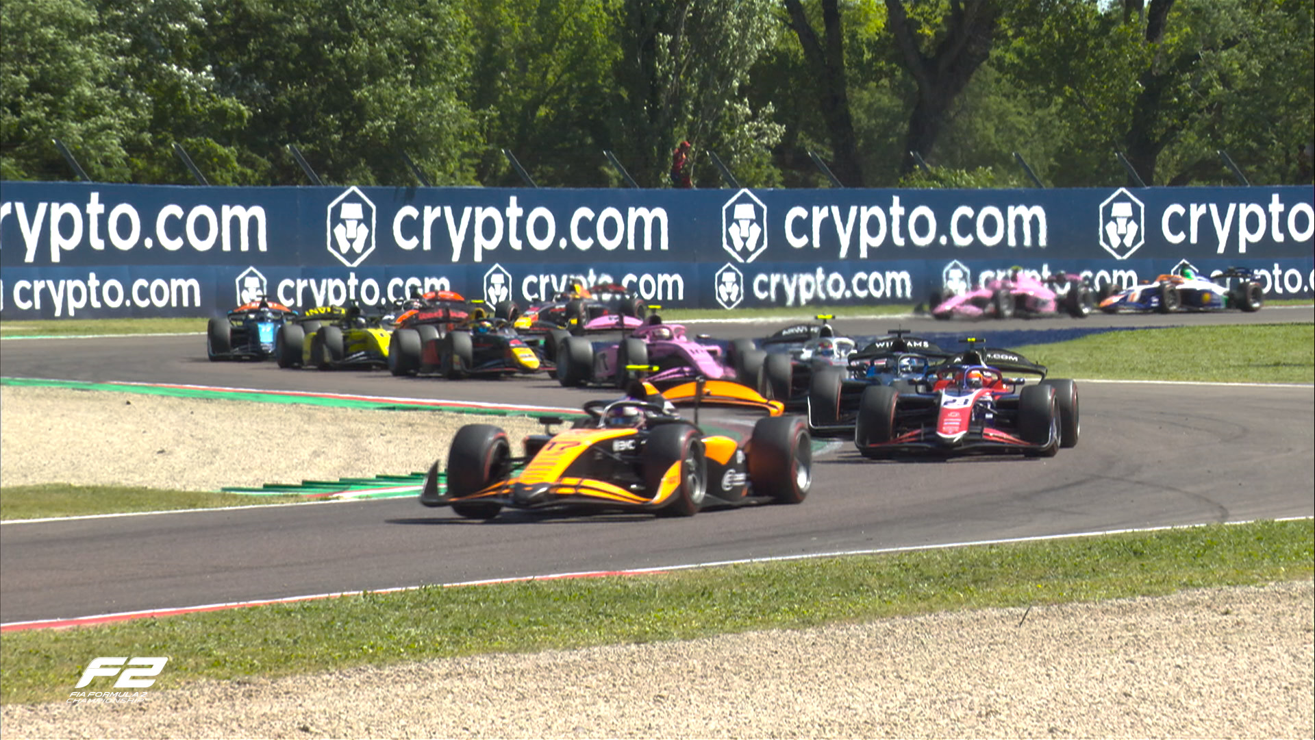 Dunne contiene a Browning y gana segunda carrera de F2 en Imola; Montoya, 8°