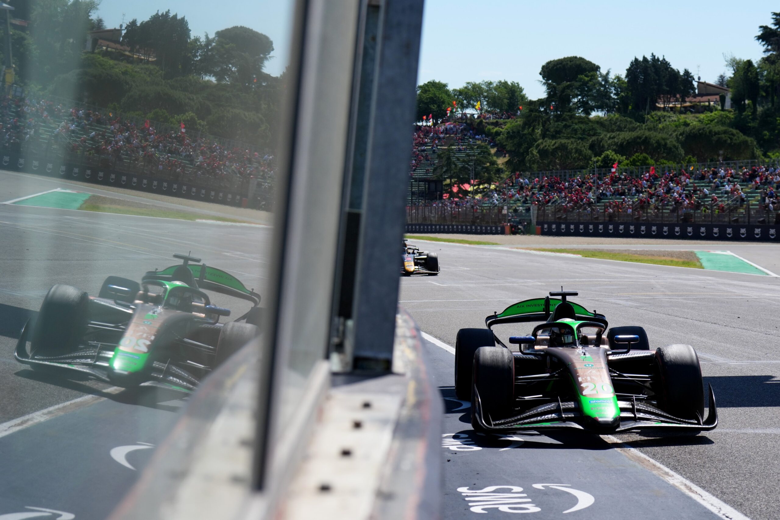 Fórmula 2 vai passar na TV hoje? Onde assistir ao vivo à sprint da rodada da Espanha