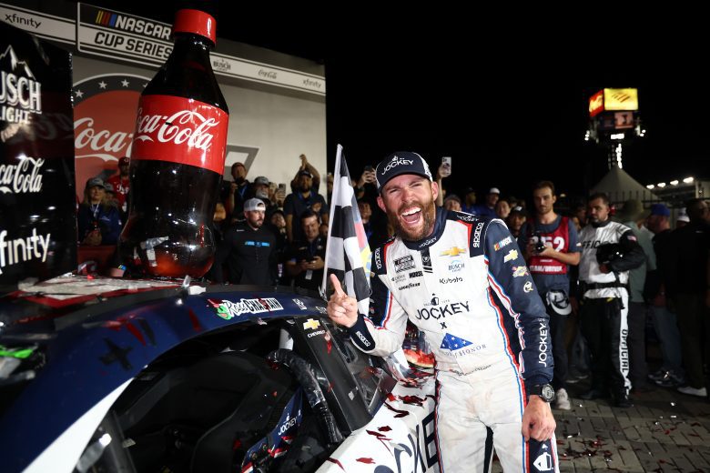 Chastain vence 1ª de 2025 em Charlotte. Confira briga pelos playoffs da Nascar