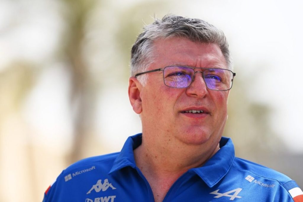 Ex-chefe traça raiz de “bagunça” da Aston Martin: “Querer sucesso rápido demais”