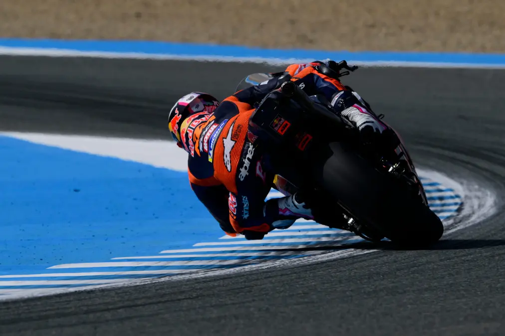 Bastianini, sancionado por derribar a Bagnaia en la salida del GP de Francia de MotoGP