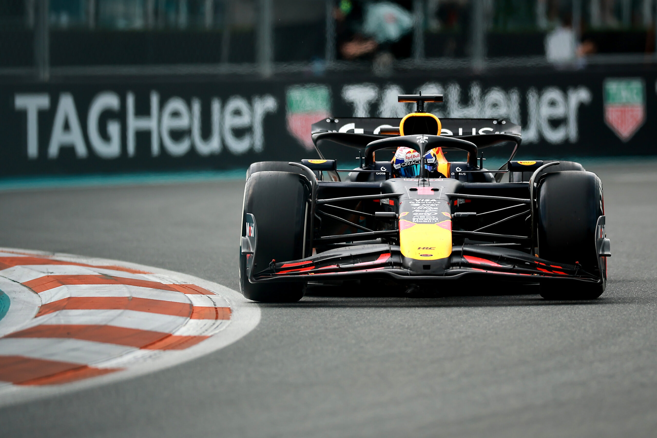 Ford minimiza posibles salidas de Horner y Verstappen, y se centra en Red Bull