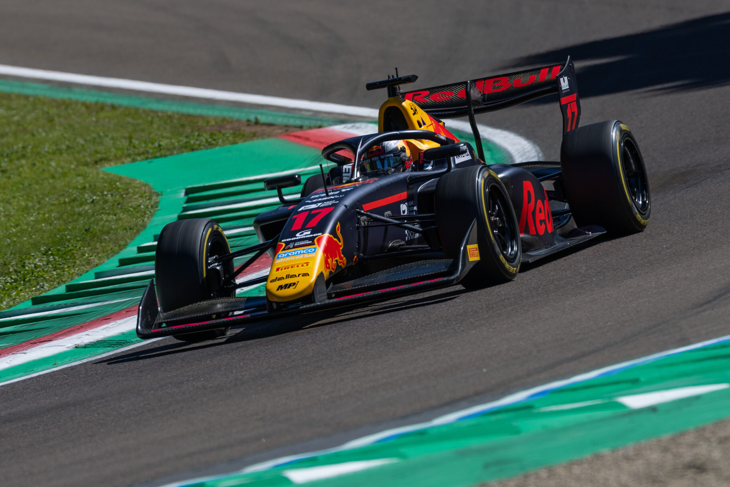 Tramnitz controla a sus rivales y gana la carrera sprint de Fórmula 3 en Imola