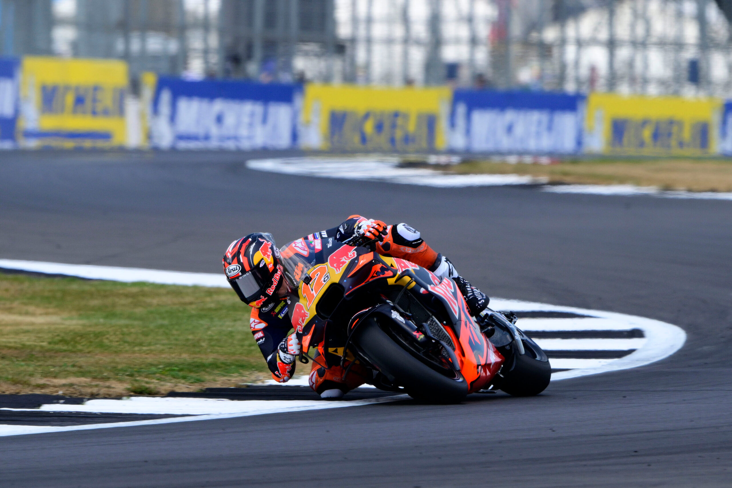 Viñales põe “singular” Silverstone no passado e avisa: “Tenho fé na moto que temos”