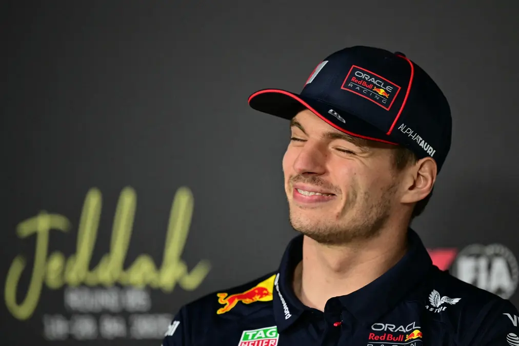 Verstappen apoya a Sainz para presidir la FIA y justifica uso de seudónimo en Nürburgring