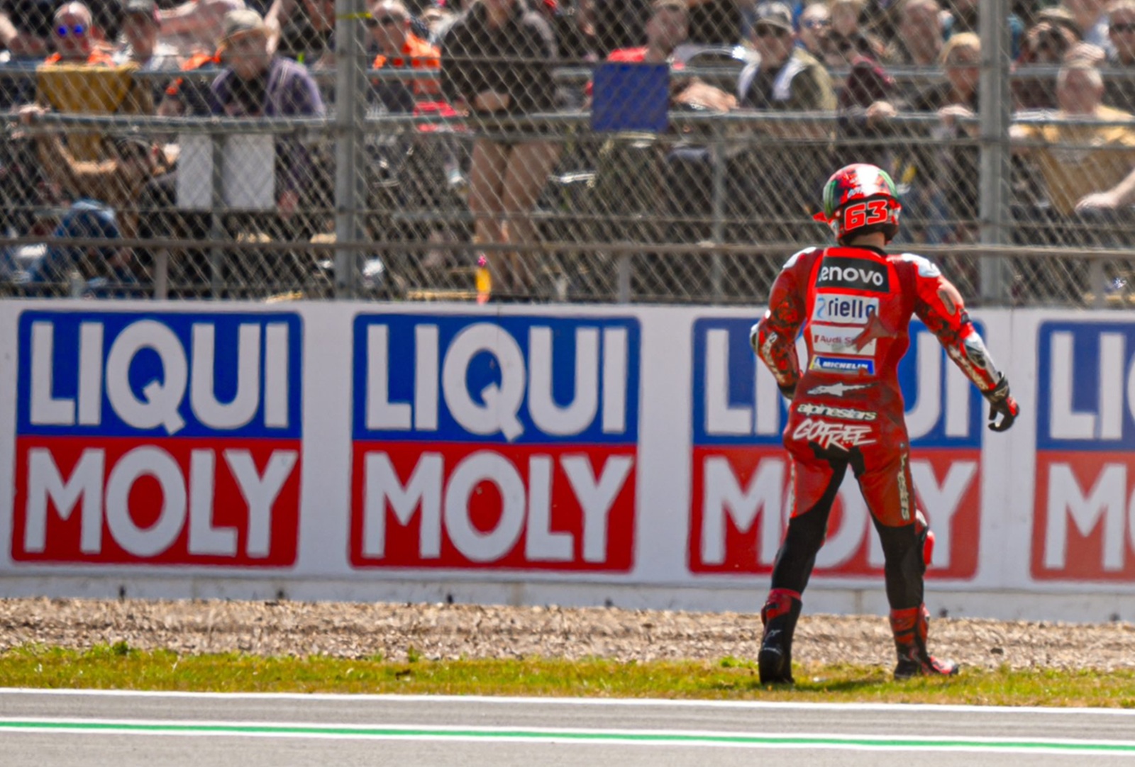 Bagnaia aponta “limite” na Ducati e desabafa após queda: “Estou repetitivo nas declarações”