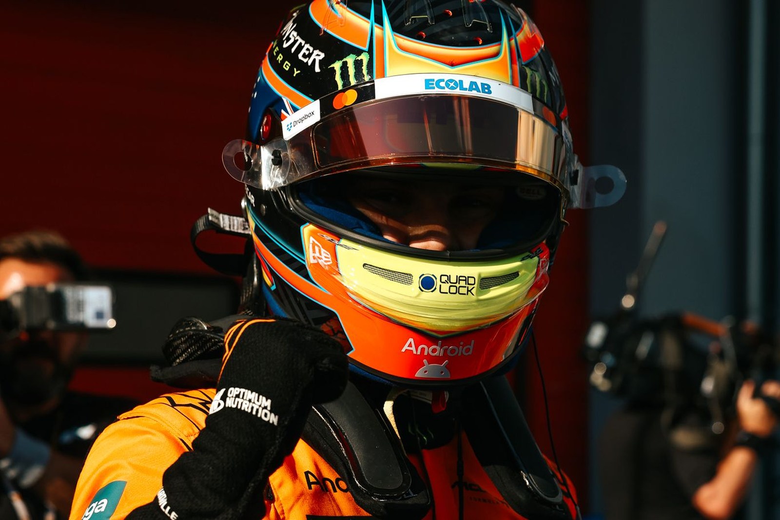 Piastri se impõe com pole crucial em Ímola e é favorito. A Verstappen resta o drible