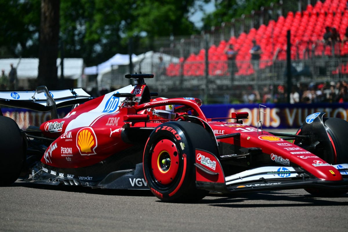 FIA multa Ferrari por alteração indevida na pressão dos pneus de Leclerc durante TL1