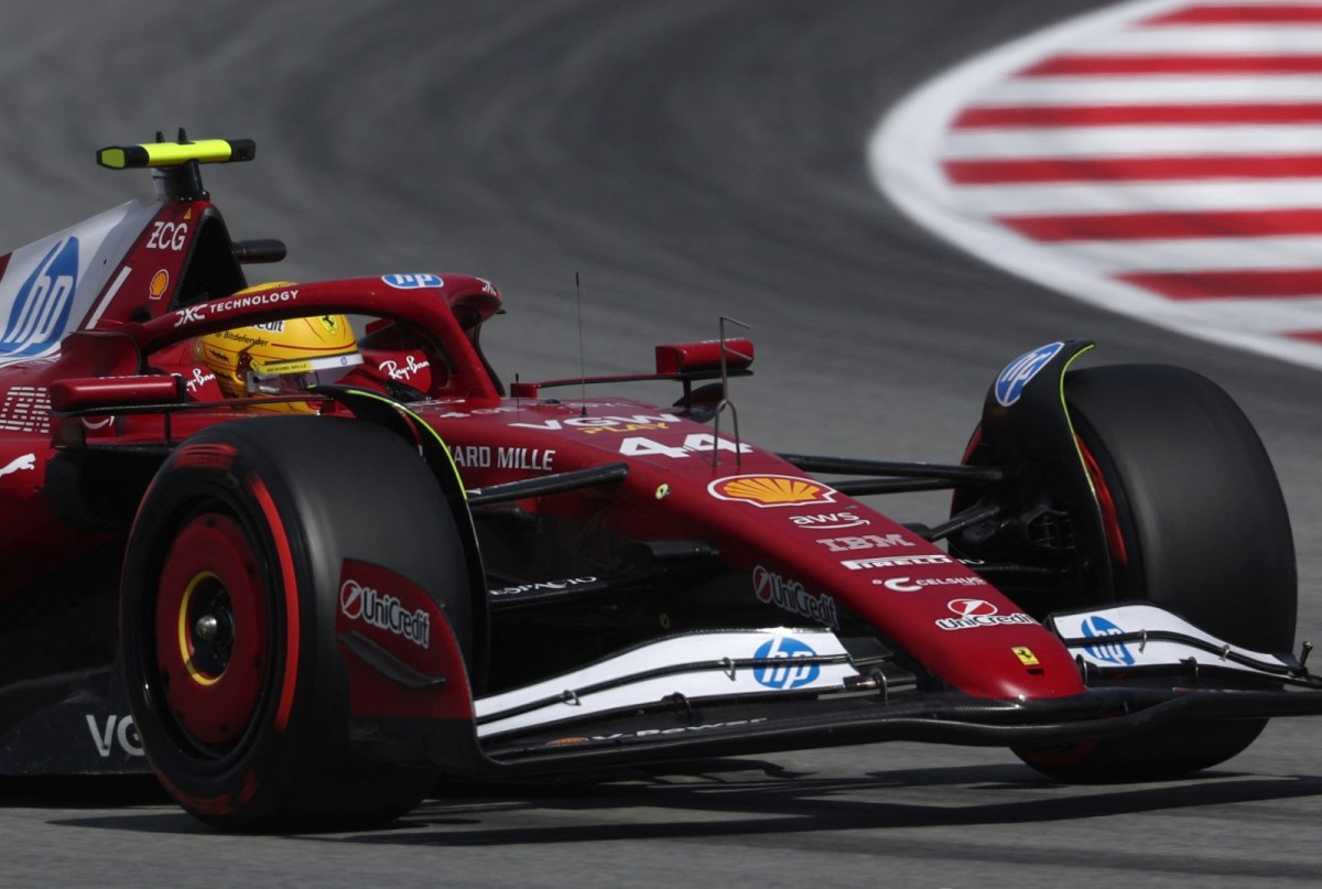 Hamilton resume “terrível” GP da Espanha e vê problemas “sem solução” na Ferrari