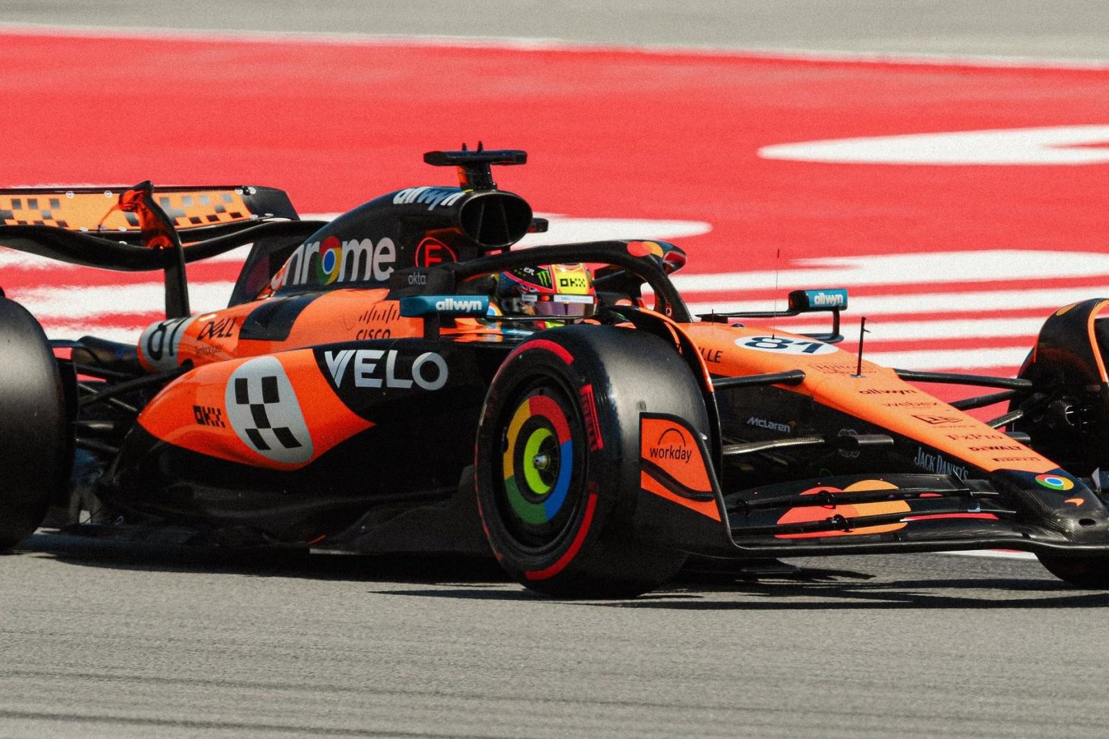 Piastri sobra com McLaren e conquista pole-position do GP da Espanha. Bortoleto é 12º