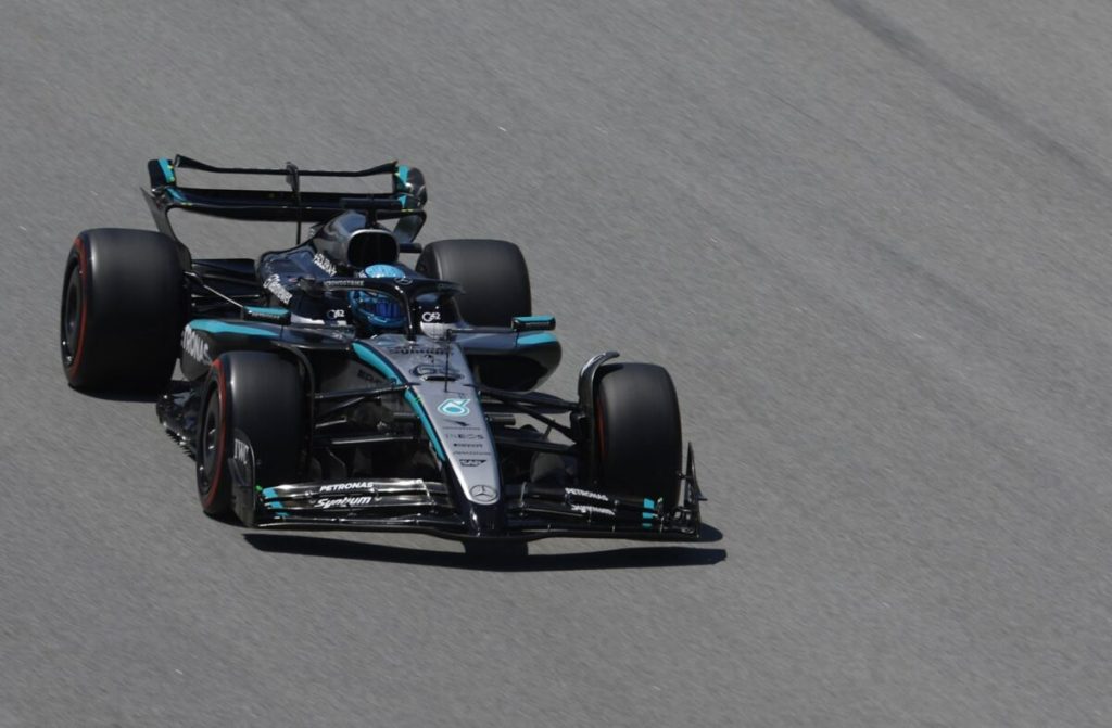 Russell pide cautela en España y advierte que Mercedes “no es rápido los domingos”