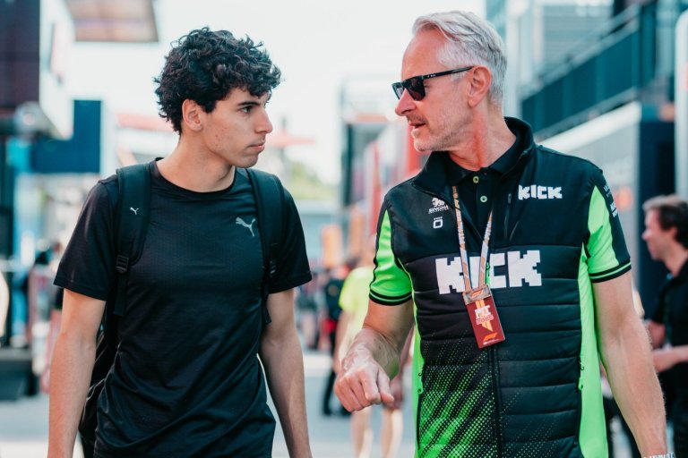 Gabriel Bortoleto e Jonathan Wheatley (Foto: Sauber)