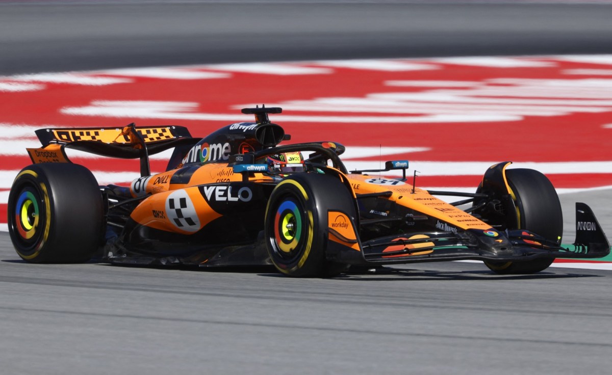 Piastri destrói concorrência e puxa 1-2 da McLaren no TL3 da Espanha. Bortoleto é 11º