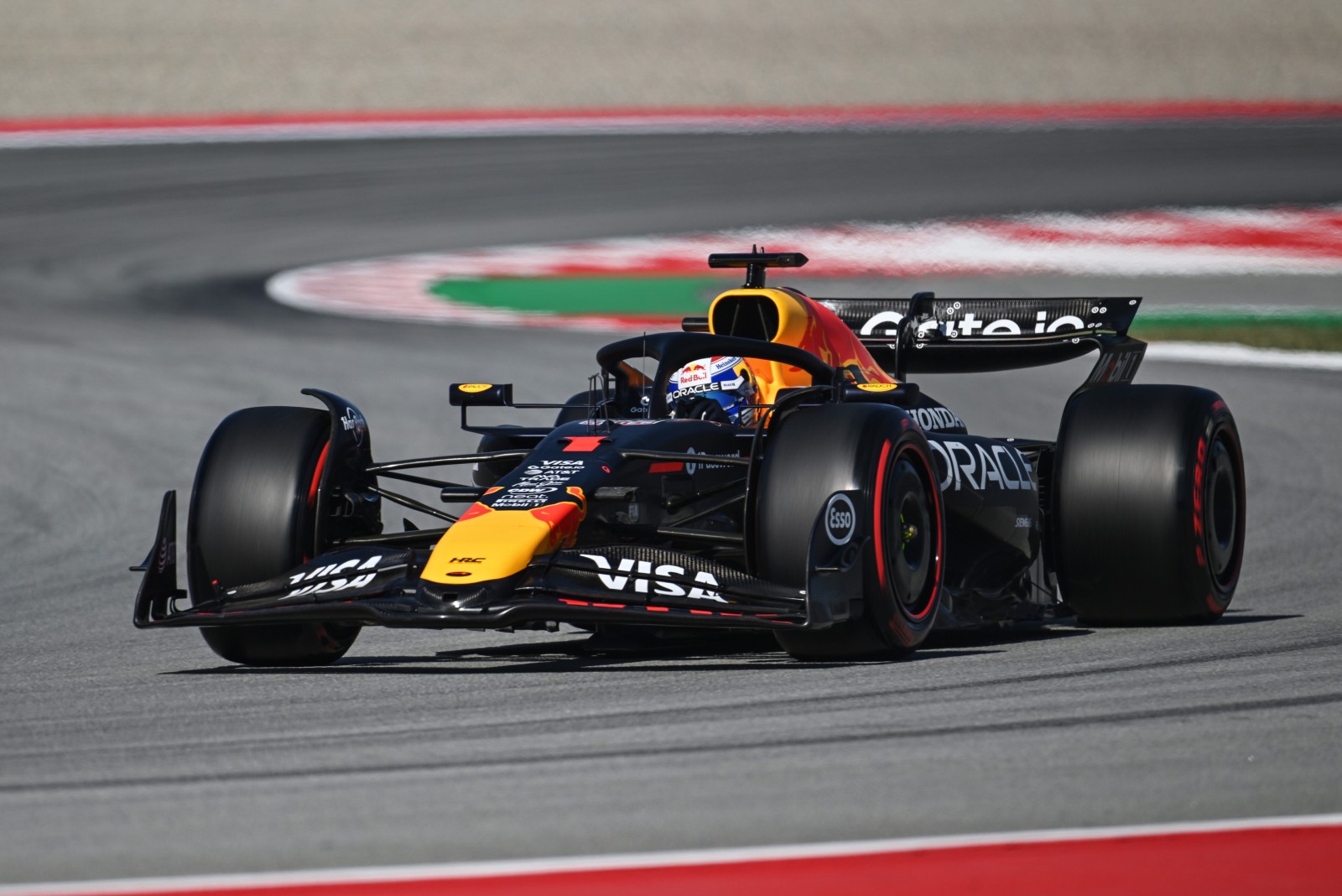 Red Bull vê “grandes desafios” para 2026, mas diz que “70%” do foco ainda é em 2025