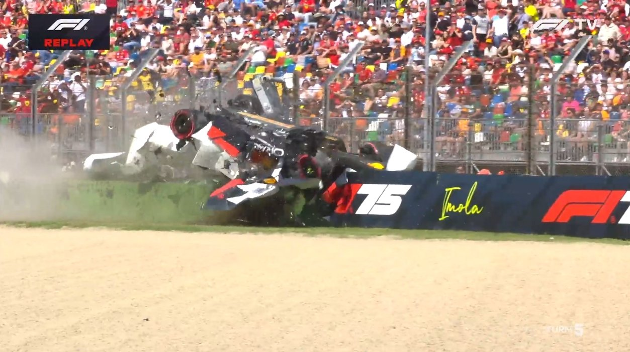 Red Bull reconstruye coche dañado y Tsunoda larga desde boxes en Emilia-Romaña
