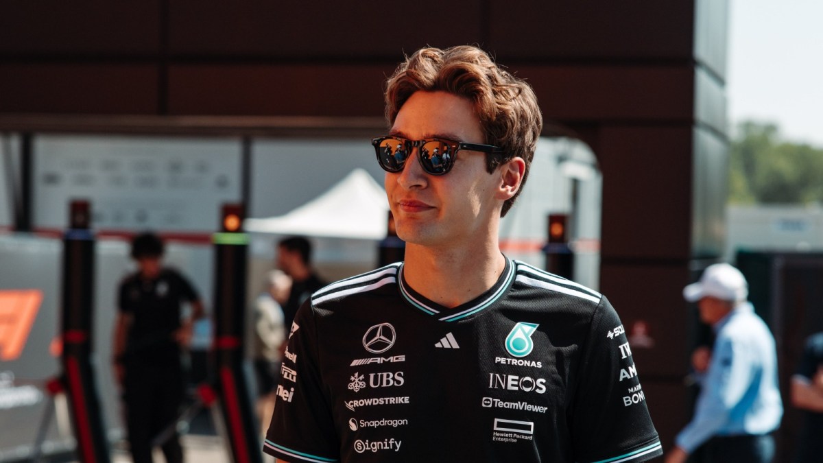 Russell rejeita conflito e vê Sainz na presidência da FIA como “receita brilhante”