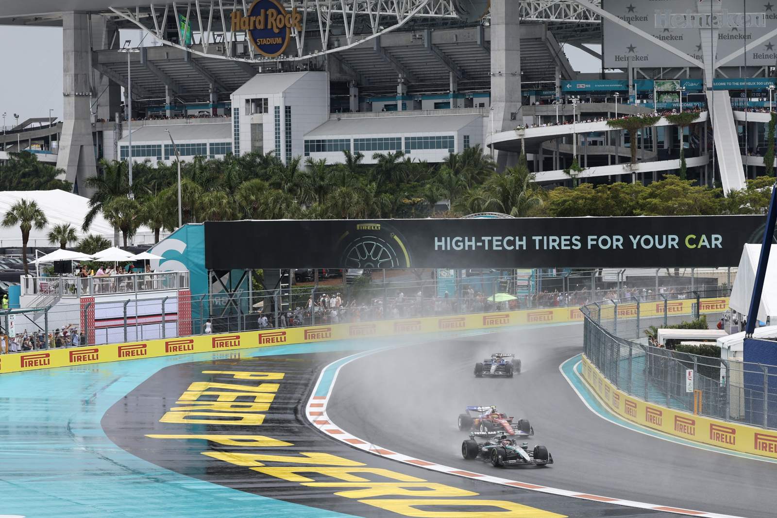 FIA estuda antecipar GP de Miami por alto risco de tempestade no domingo