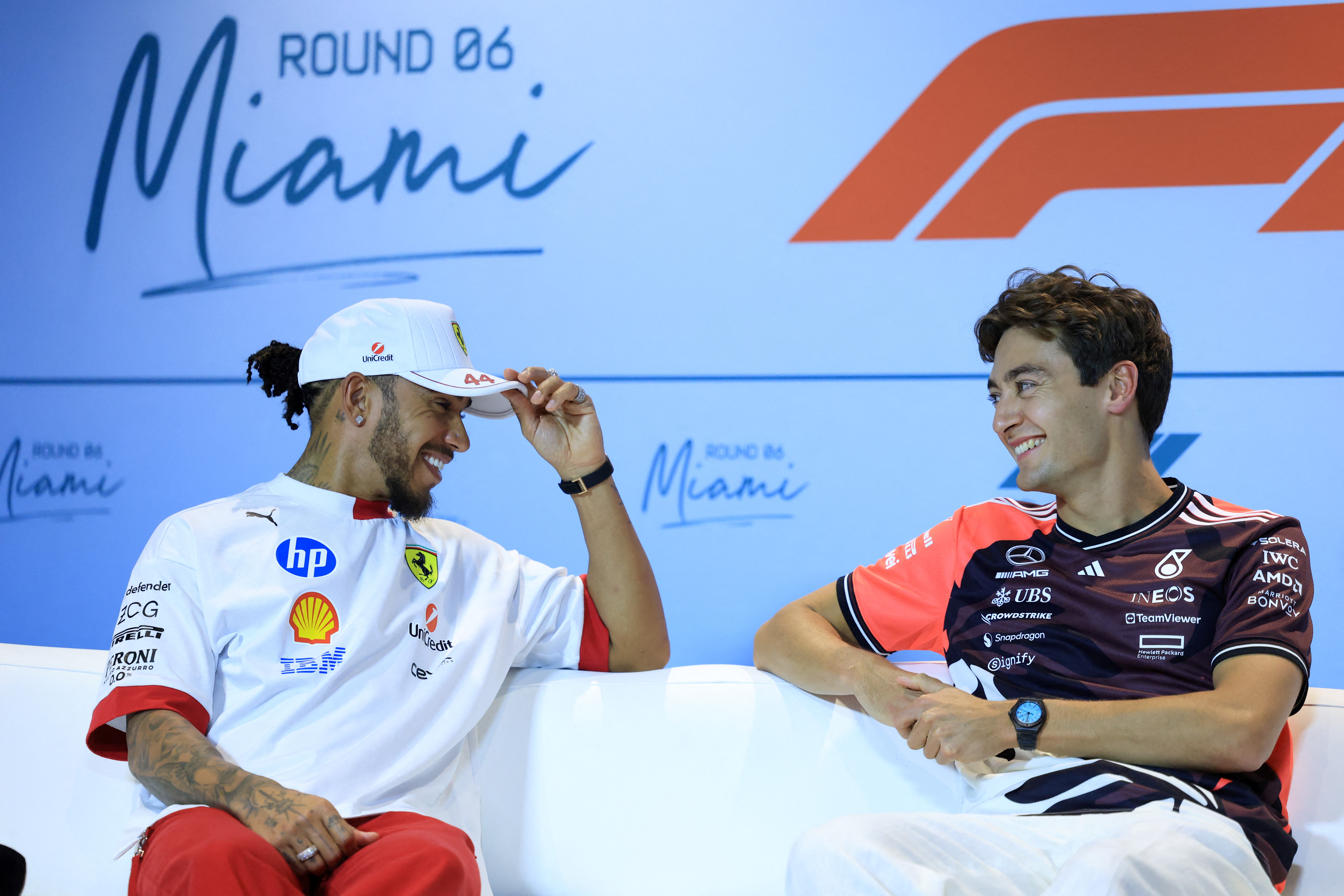 Russell revela que ficou “mais próximo” de Hamilton após fim da parceria na Mercedes
