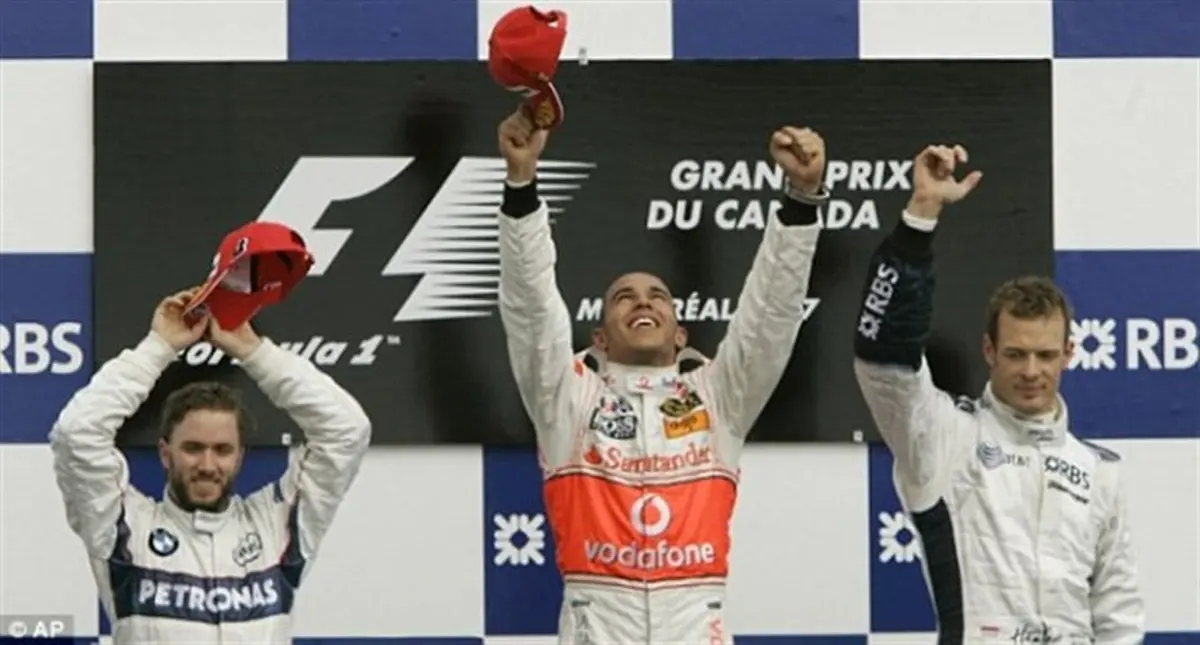 Hamilton detalla la decisión que cambió la lucha interna en McLaren en debut en F1 2007