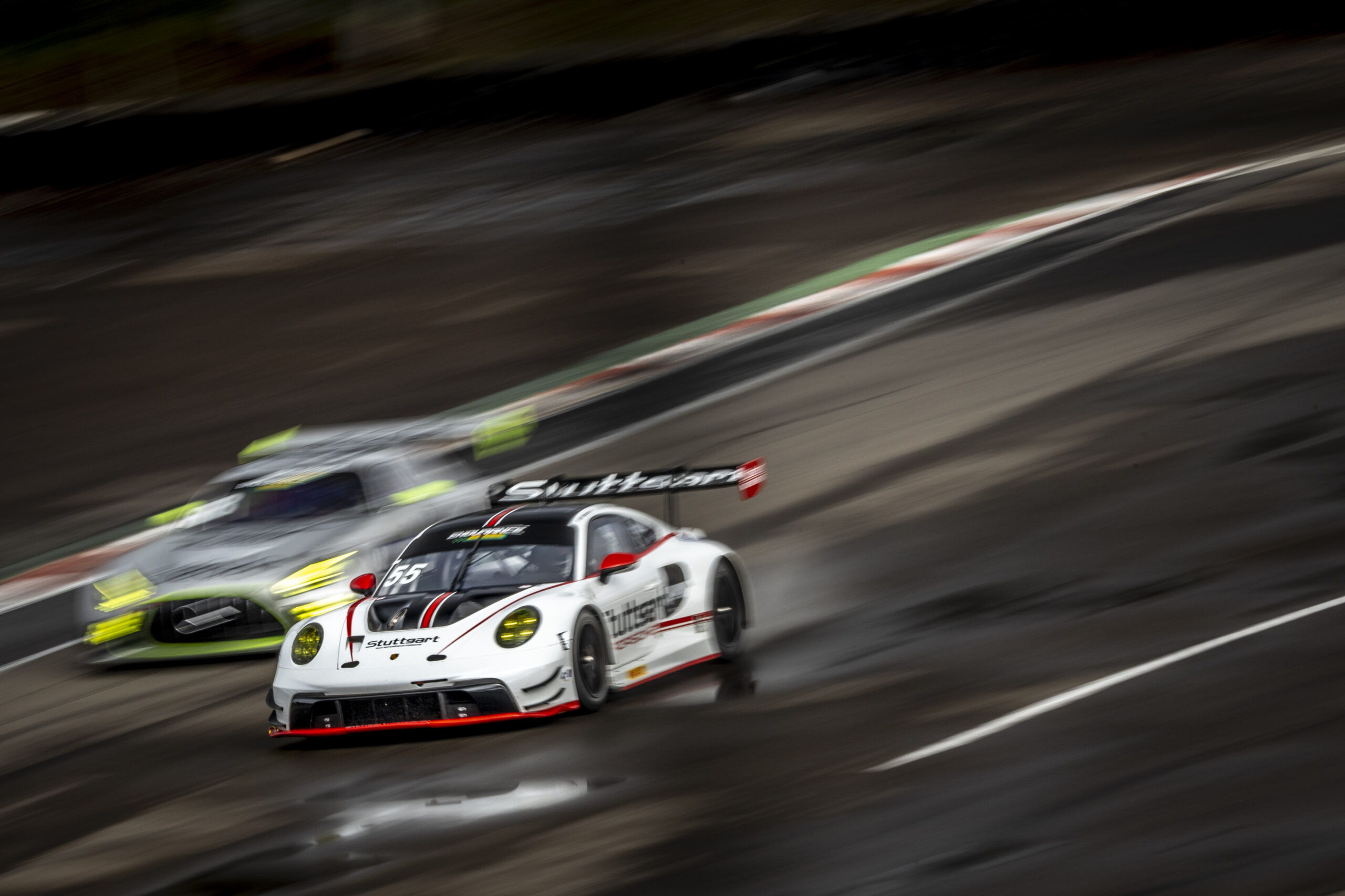 Stuttgart vence no Velopark e mantém 100% nas classes GT do Endurance Brasil